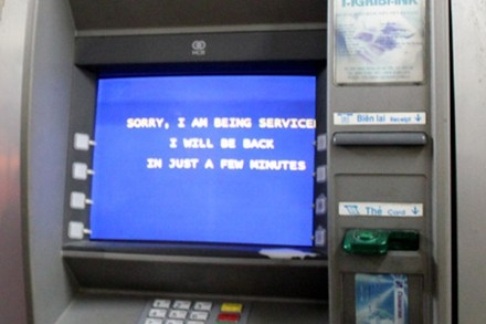 Sự cố rút tiền ATM tiếp tục xảy ra